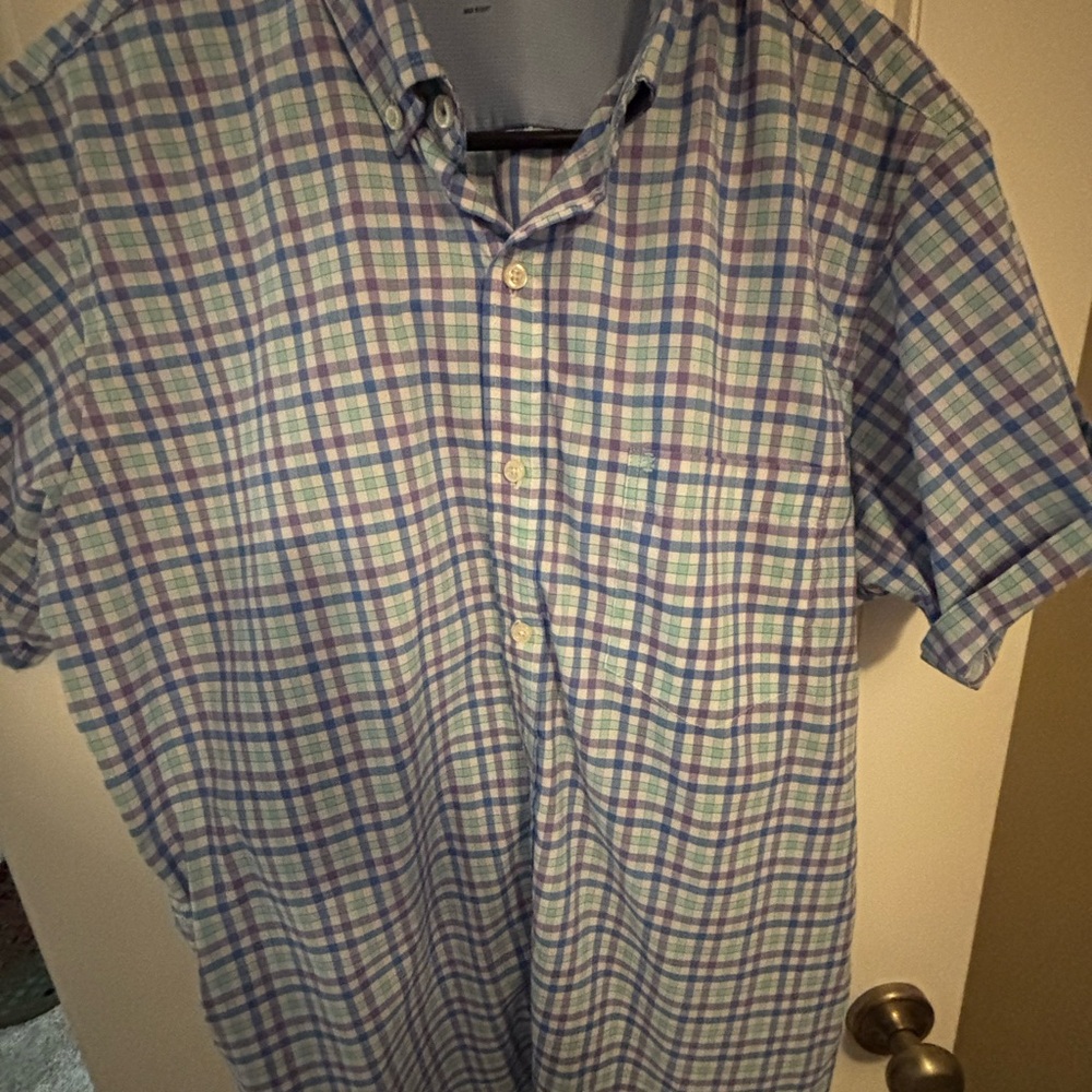 Izod short sleeve button down plaid shirt